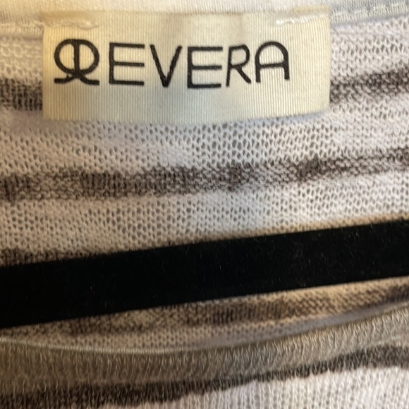 Evara 3/4 sleeve light sheer spring sweater striped coral w/ button detail ☀️ - Picture 2 of 5
